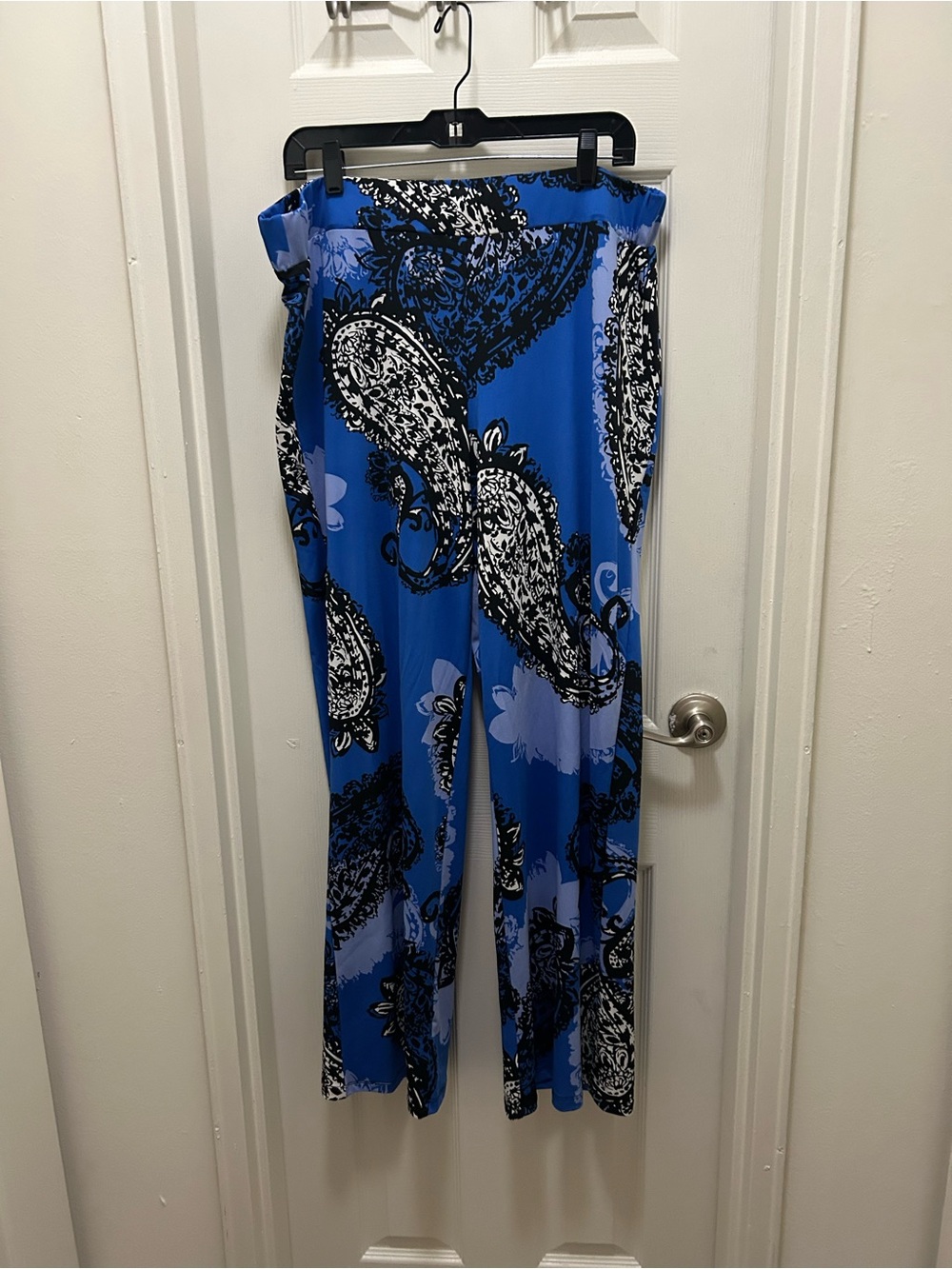 Melissa Paige Blue and Black Paisley Wide-Leg Pants